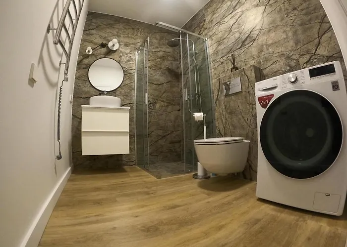 J7 With Terrace بالانغا